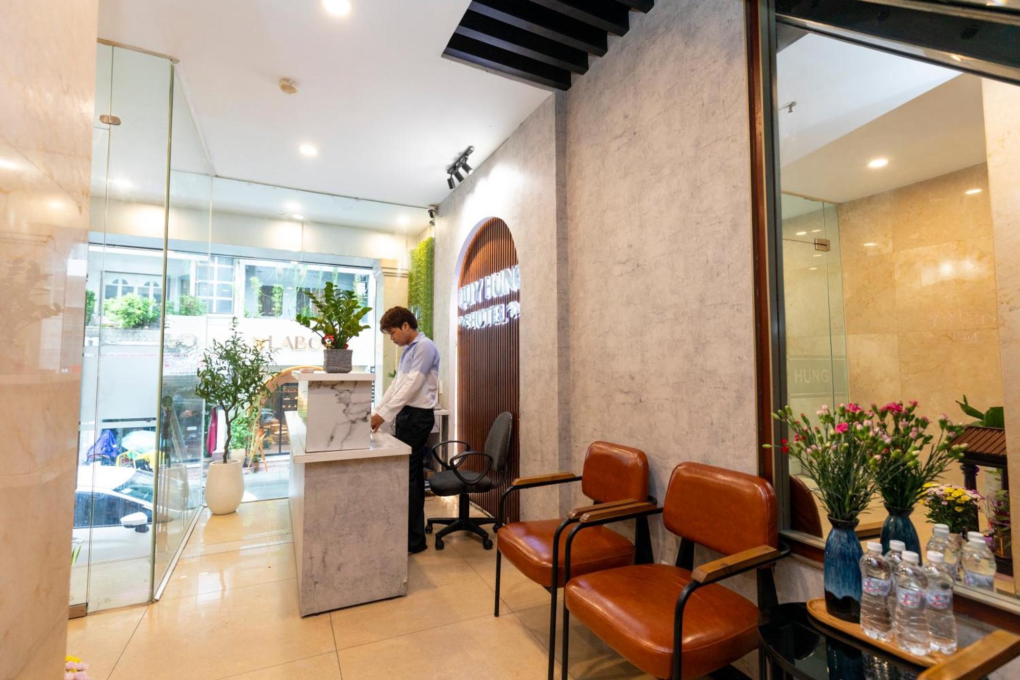 Quy Hung Hotel Central Cidade de Ho Chi Minh Exterior foto