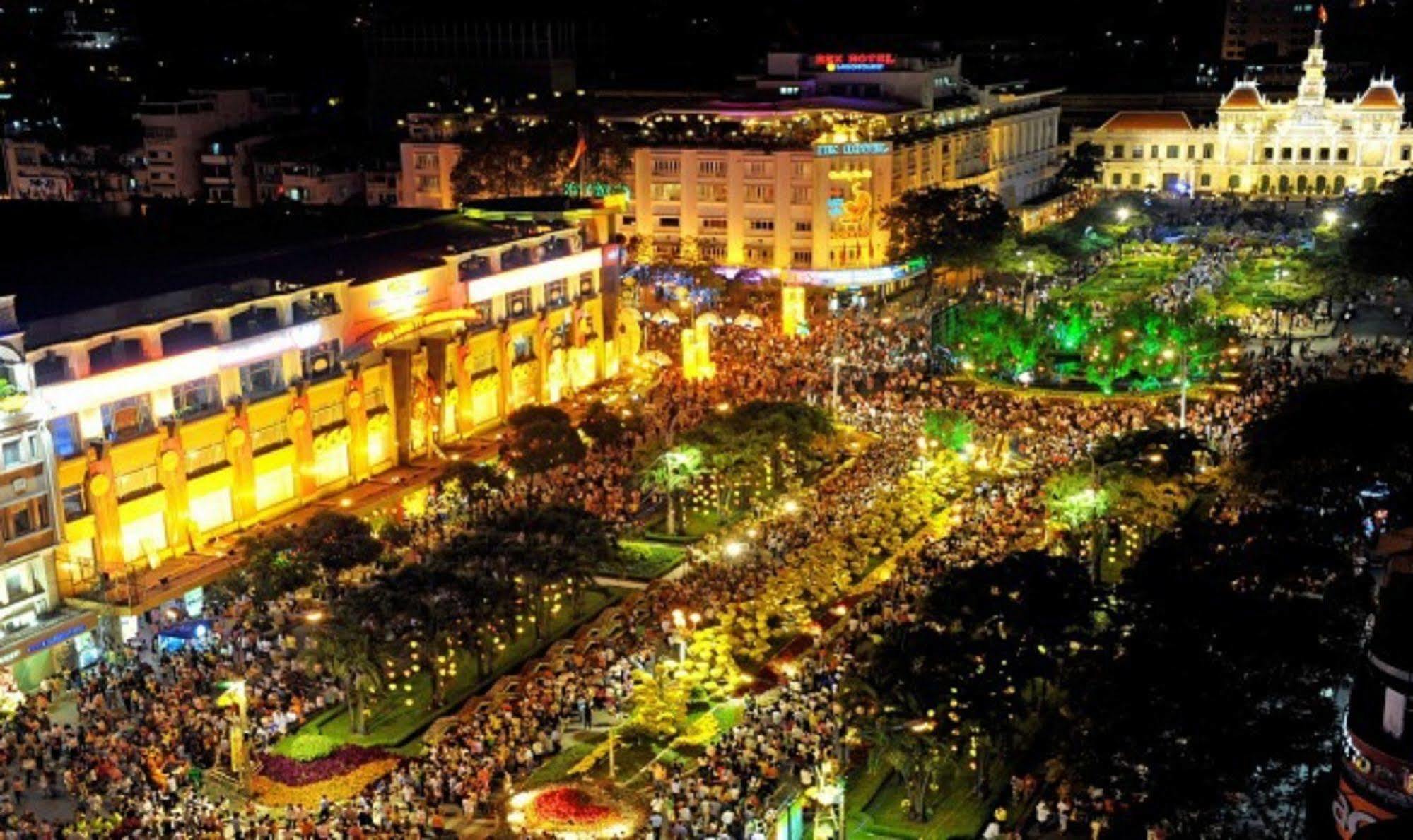 Quy Hung Hotel Central Cidade de Ho Chi Minh Exterior foto